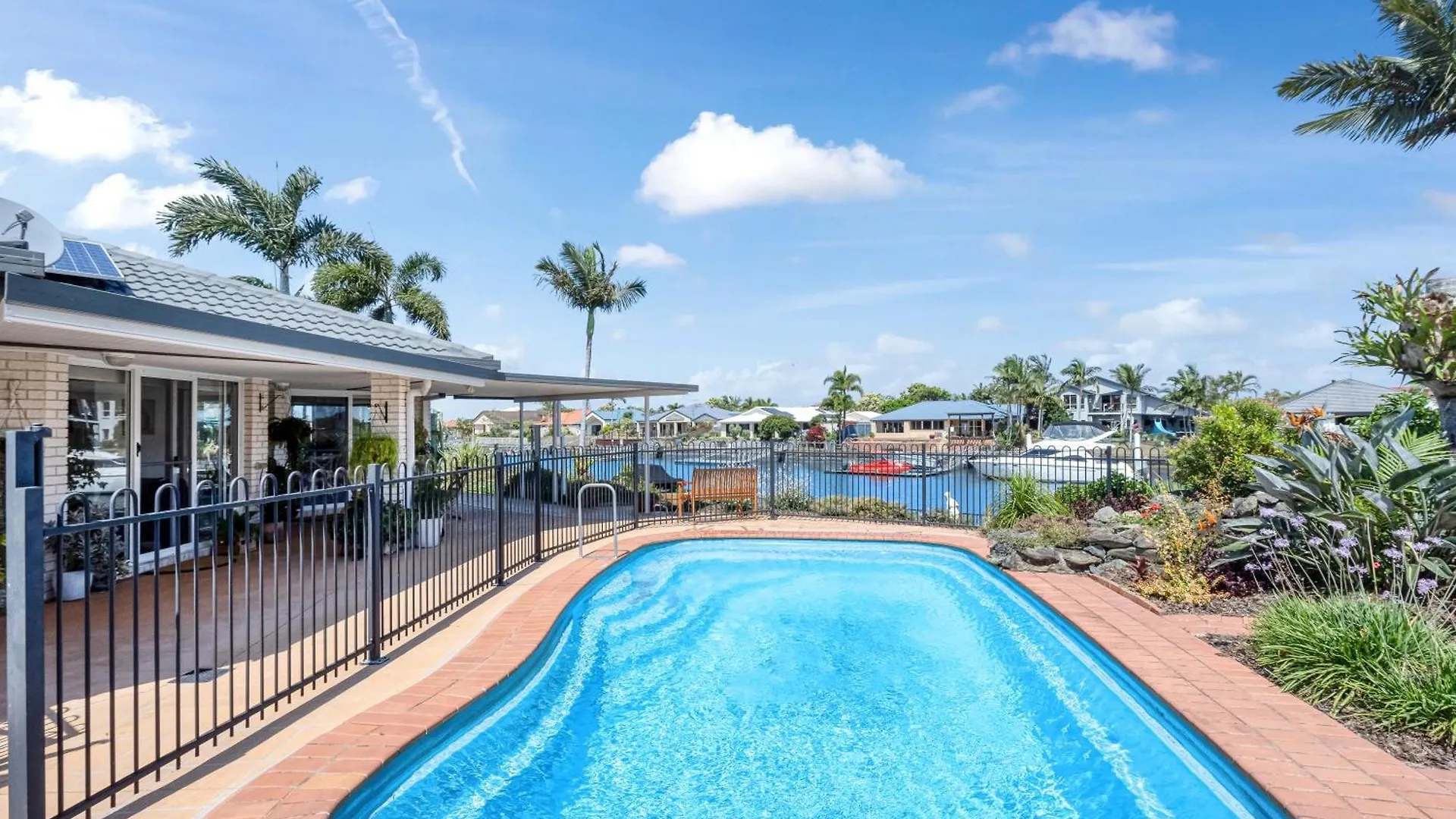 Nyaraló Topsail Tides Absolute Canal Waterfront Banksia Beach