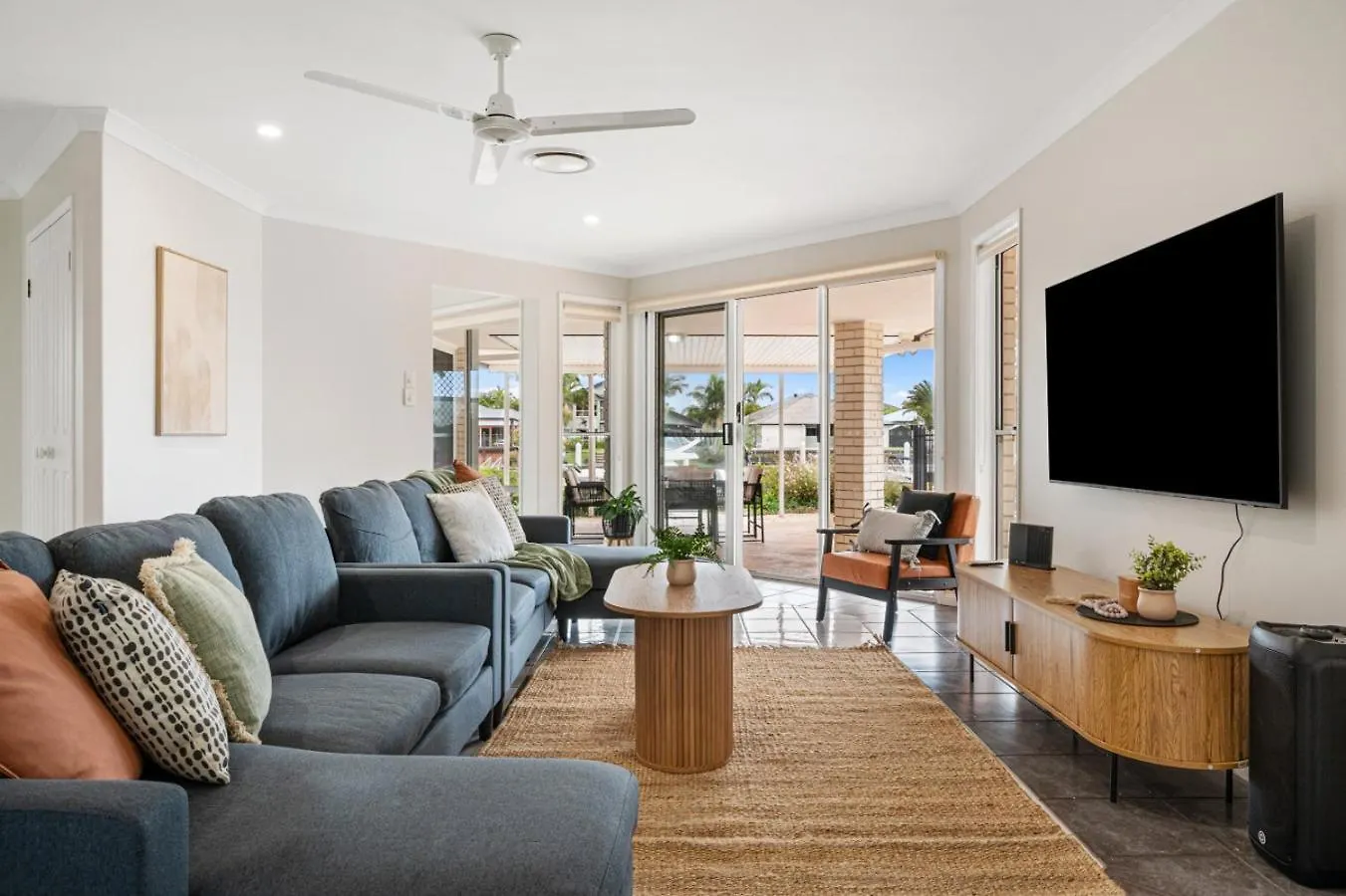 Topsail Tides Absolute Canal Waterfront Banksia Beach 펜션